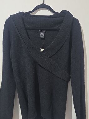 Cozy Black V-neck Sweater - Women